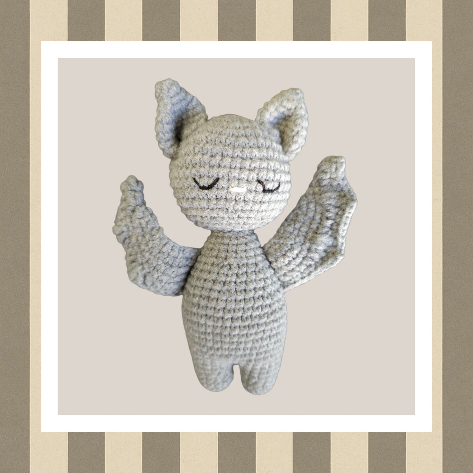 Muñeco Murciélago de crochet – guardián de sueños para bebés diferentes