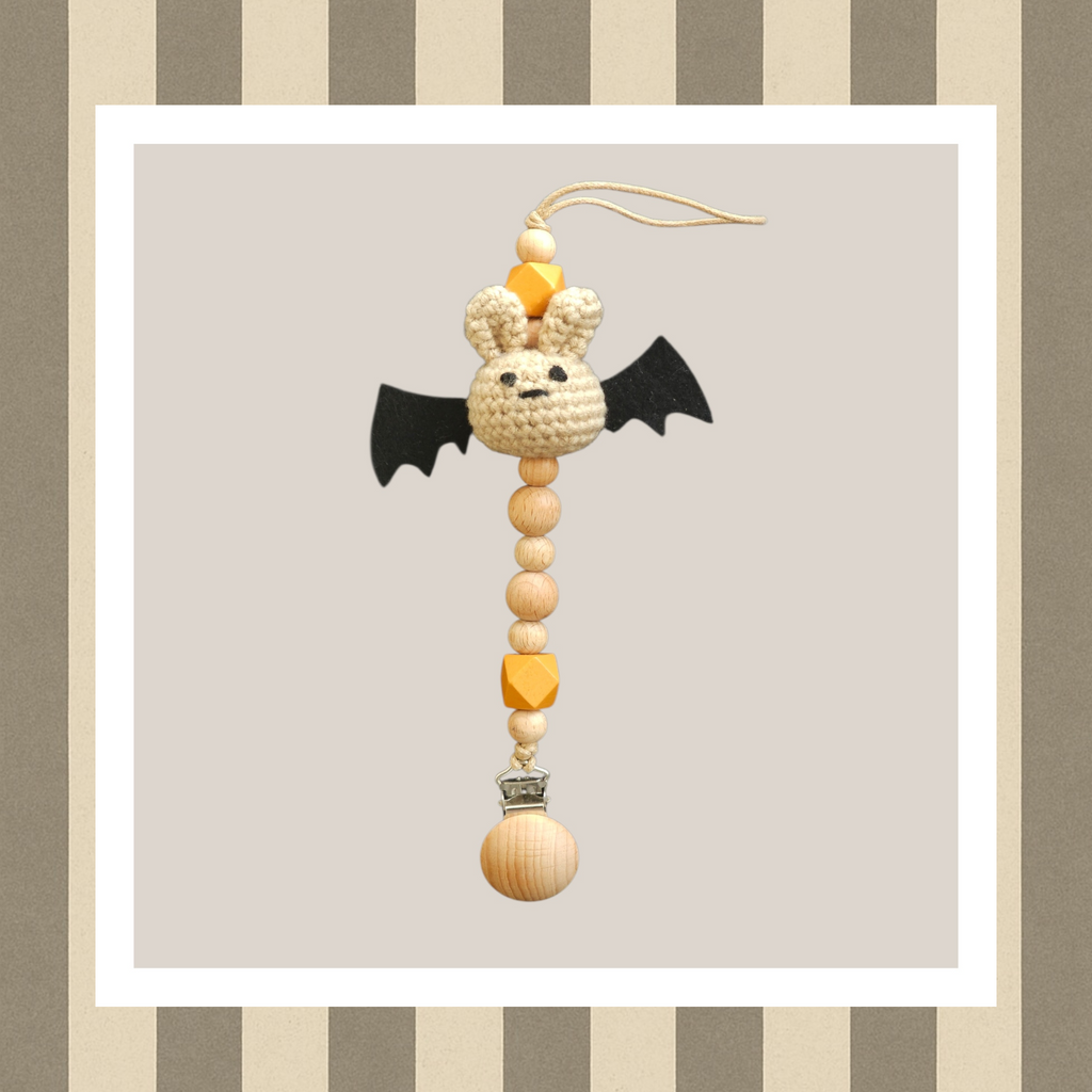 Chupetero Murciélago Marrón – Crochet y Madera Natural